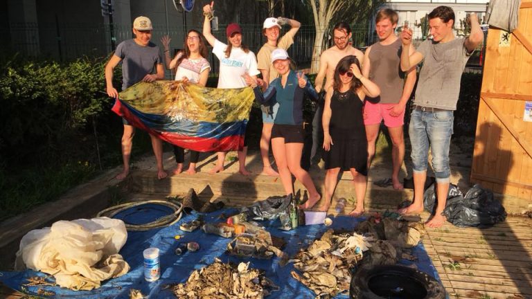 Photo de groupes des participants à la collecte de déchets de Joinville