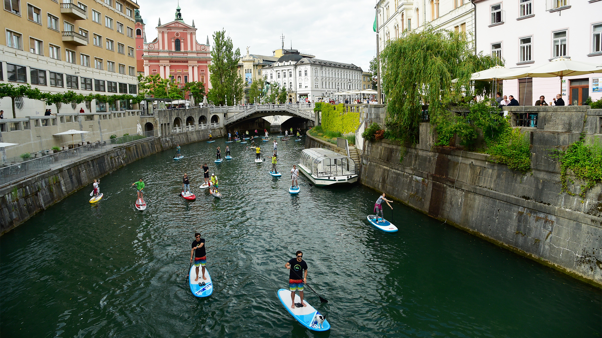 paddlers dans le centre de Ljubljana