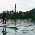 Séverine en paddle sur le lac de Bled